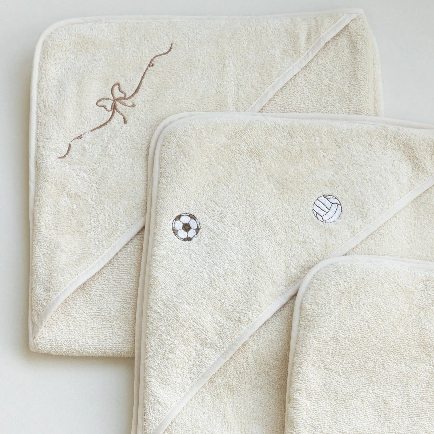 Kas Kopenhagen Hooded Baby Towel - Embroidered Bow