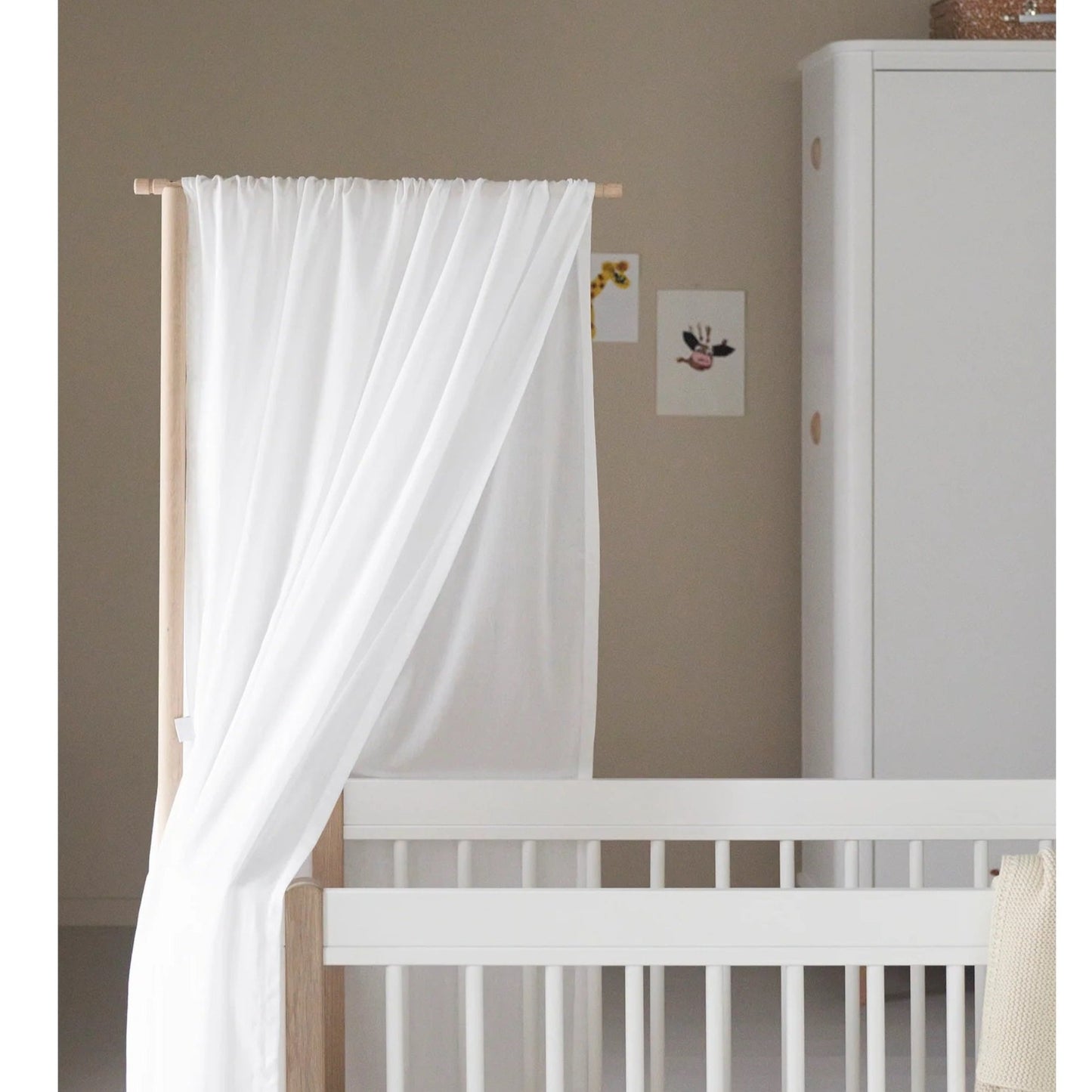 Oliver Furniture Wood Mini+ Cot Bed Incl. Junior Kit - White