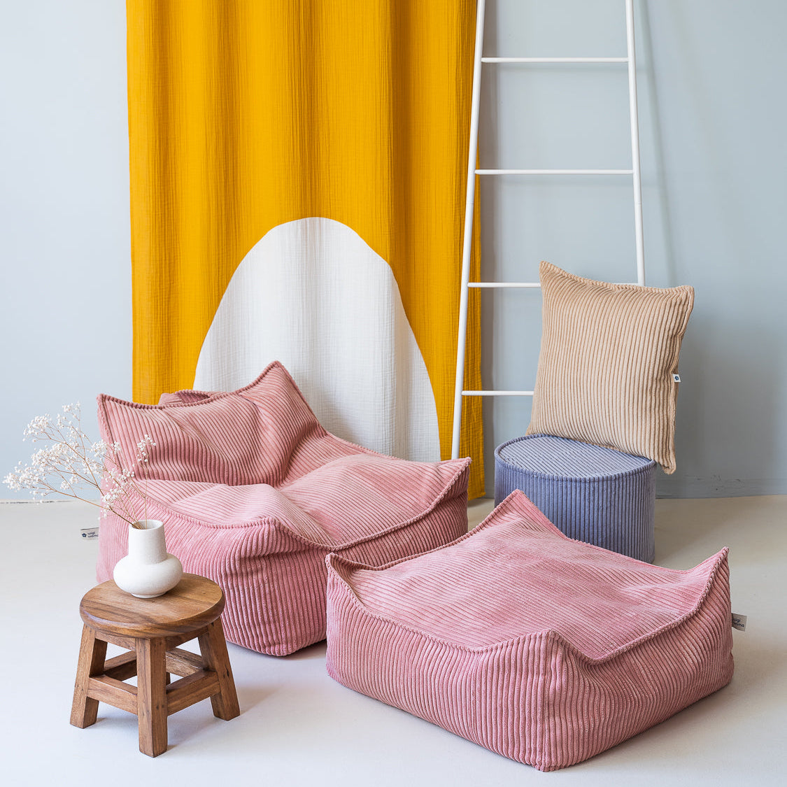 Wigiwama Beanbag Chair & Ottoman Set - Corduroy Pink Mousse