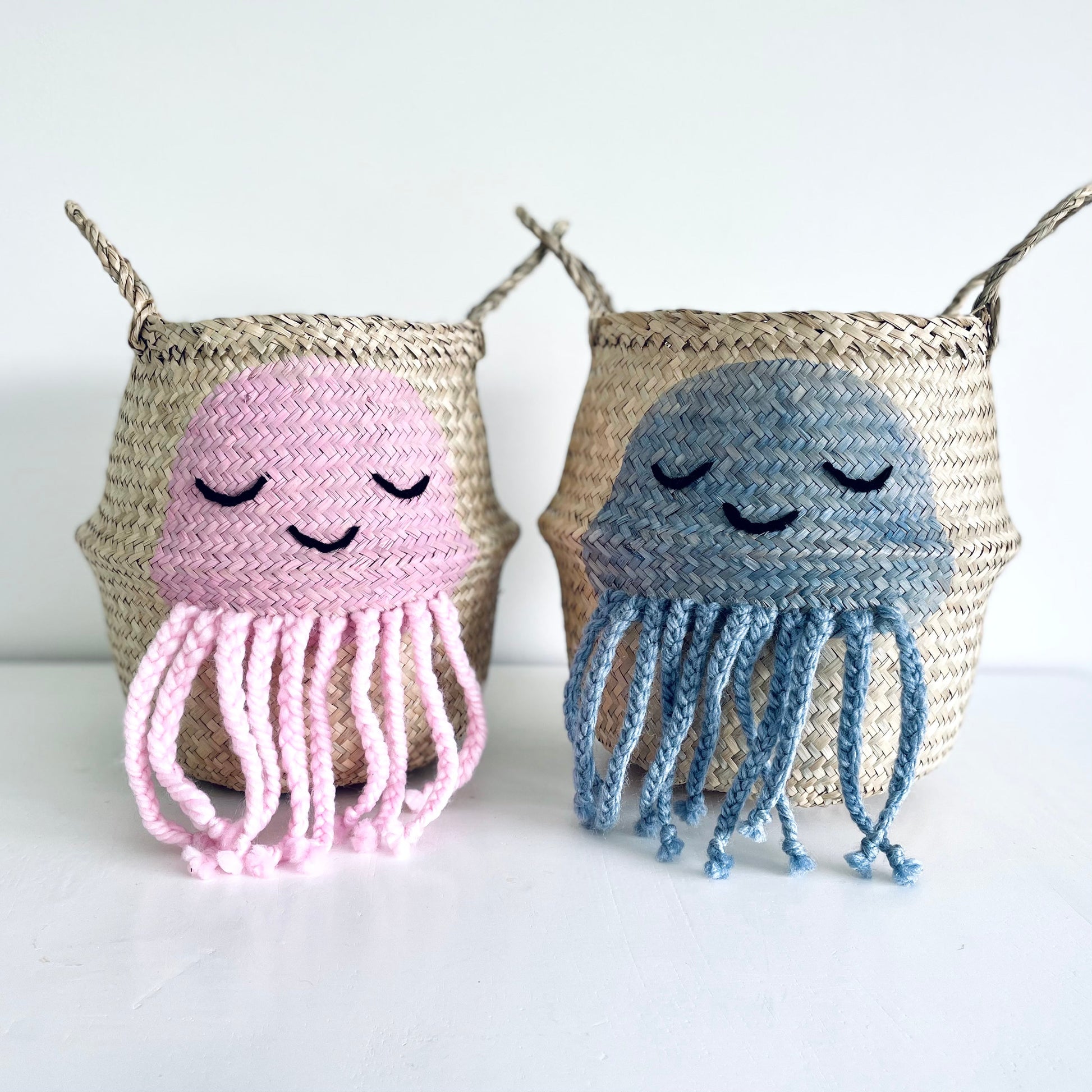 Bellybambino Blue Jellyfish Seagrass Basket - Small