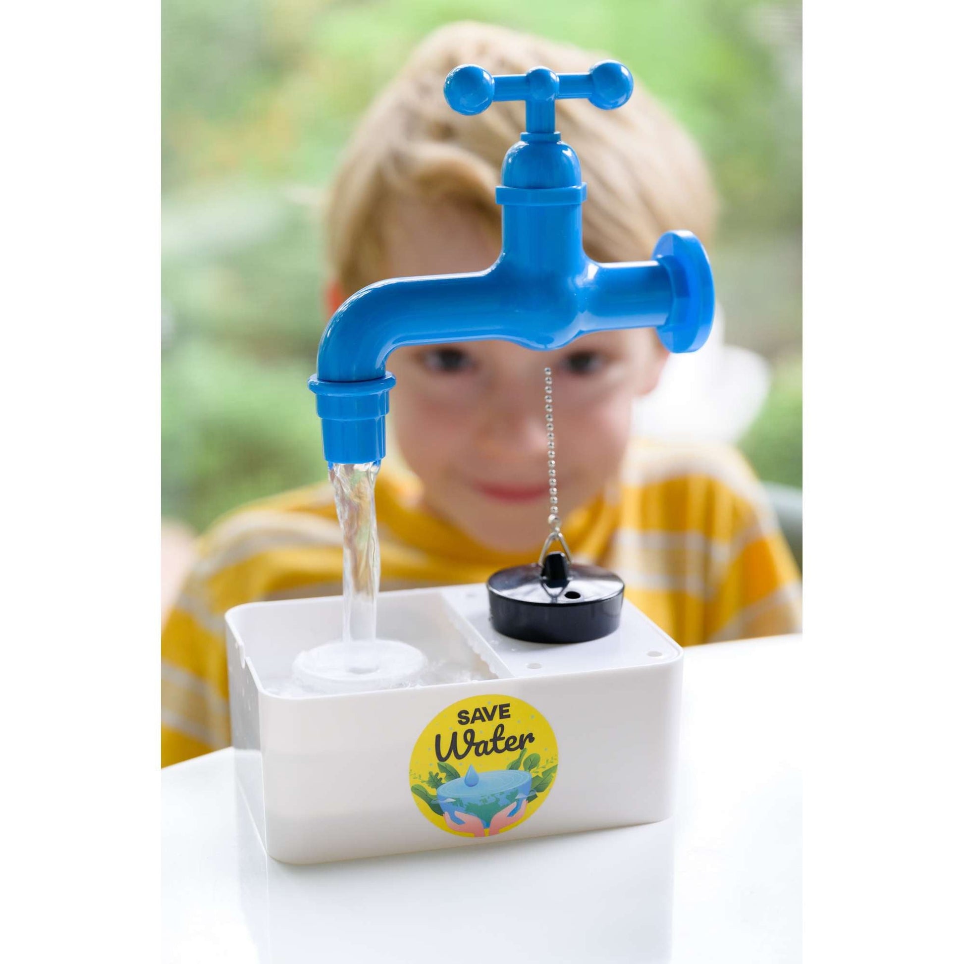 Green Science - Magic Water Tap by 4M