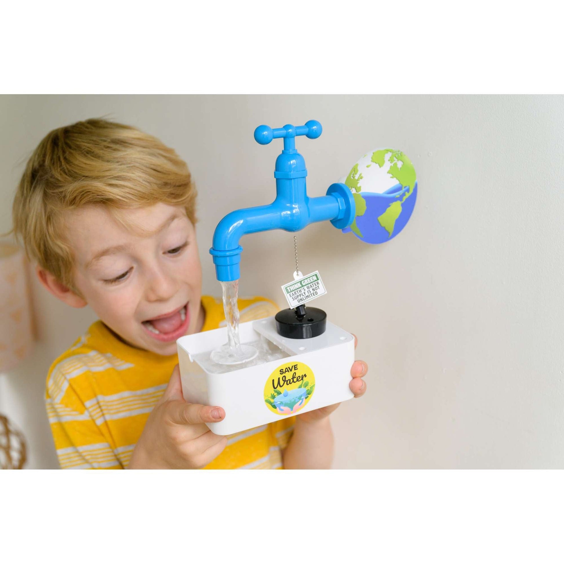 Green Science - Magic Water Tap by 4M