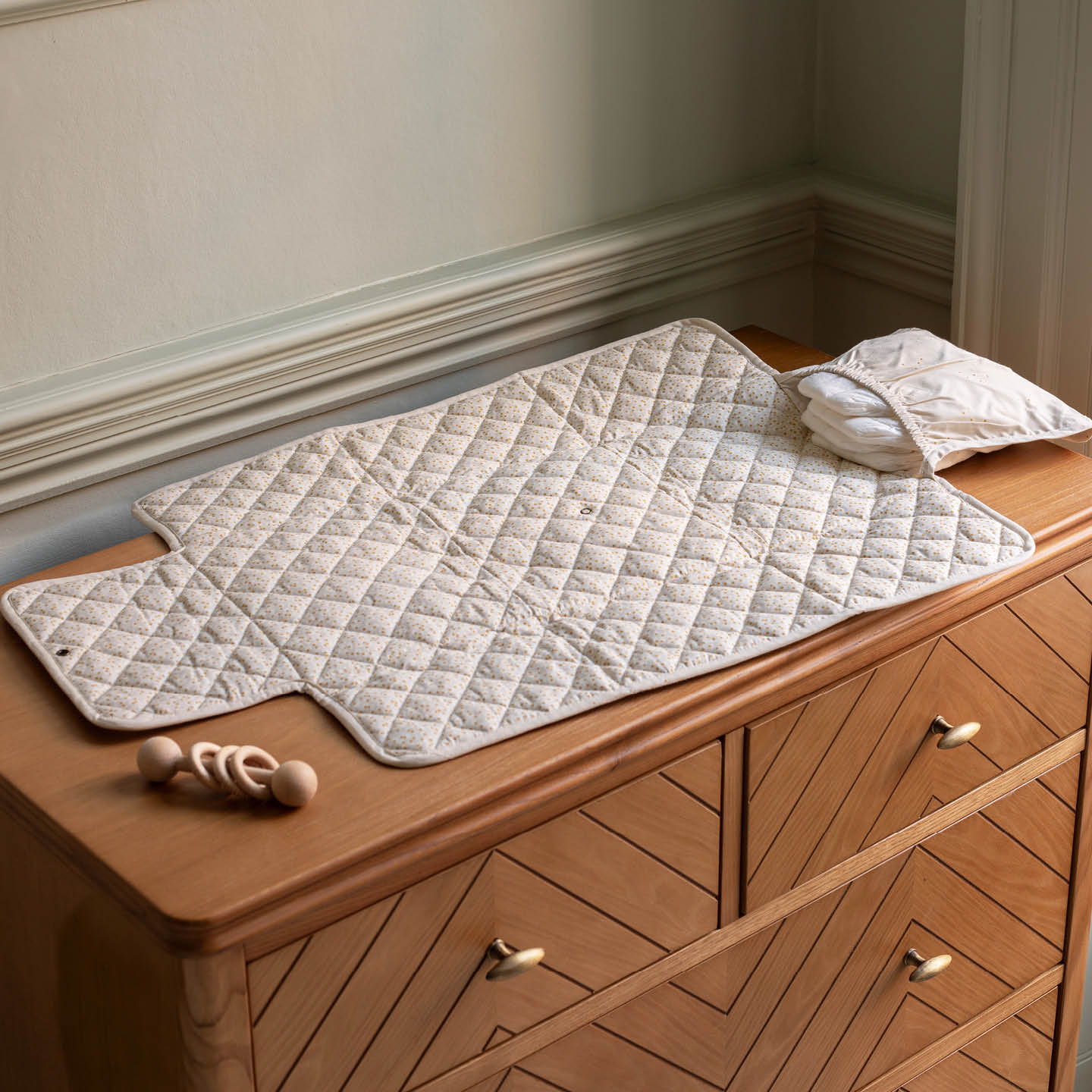 Avery Row Travel Baby Changing Mat - Wild Chamomile