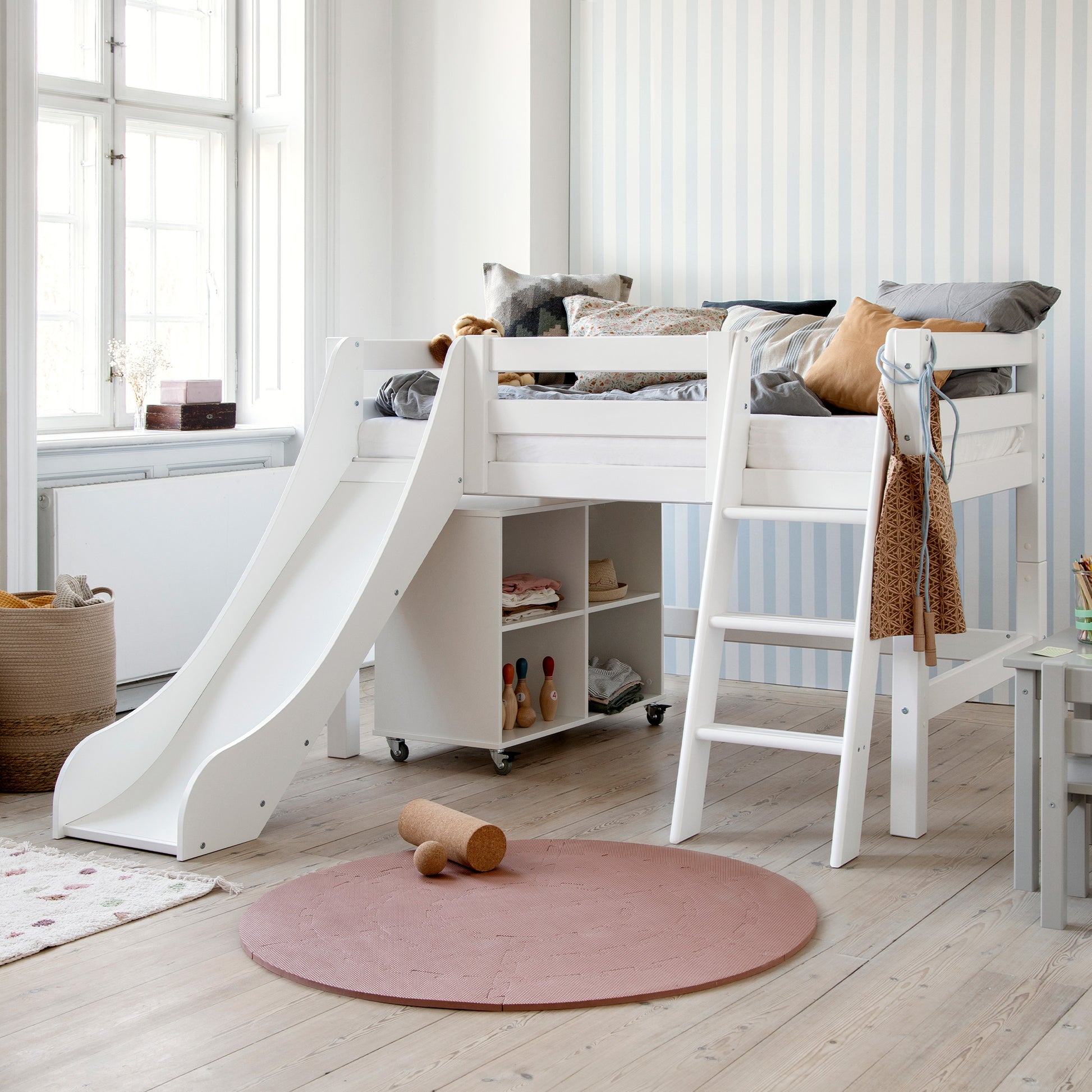 Hoppekids Eco Luxury Mid Sleeper Bed with Slide - White