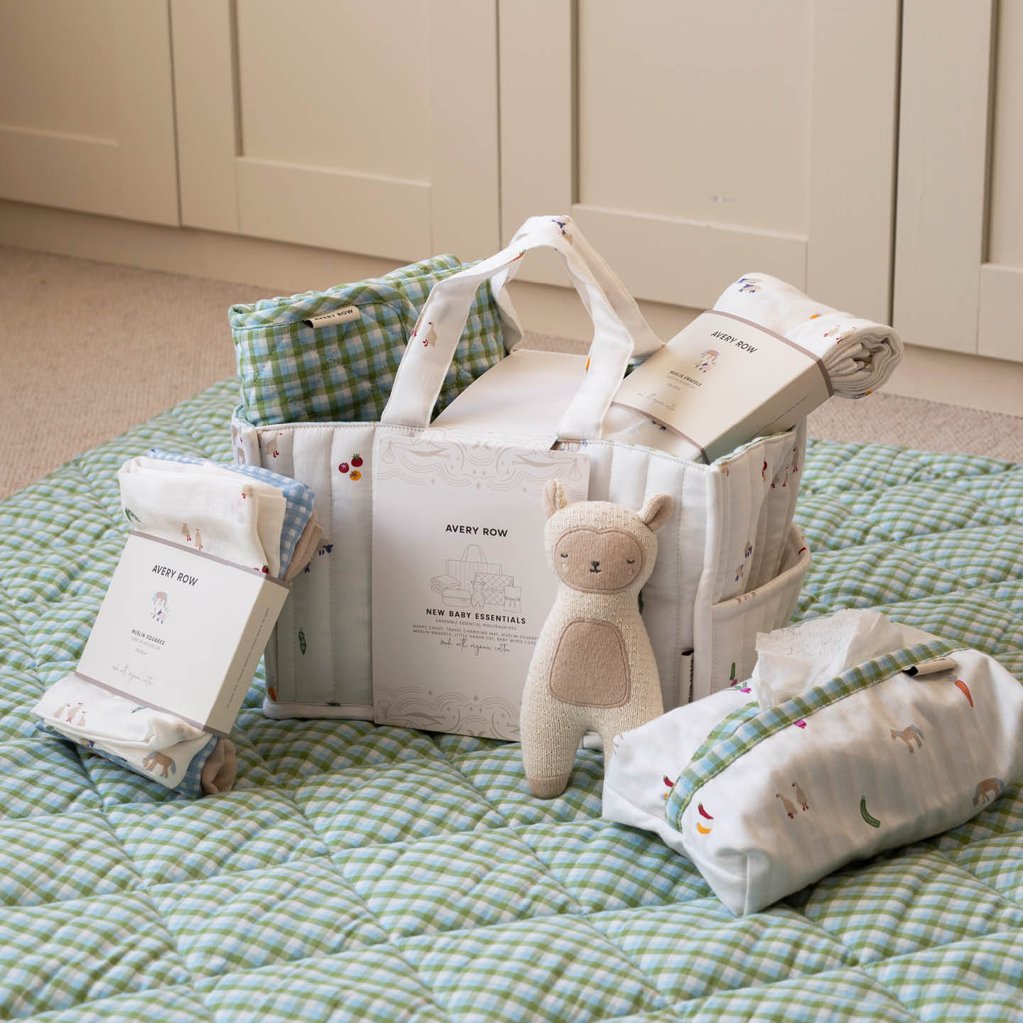 Avery Row Essentials New Baby Gift Set  - Little Farm