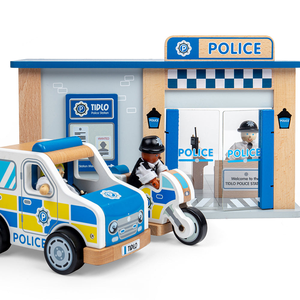 Tidlo Wooden Police Station Toy Bundle