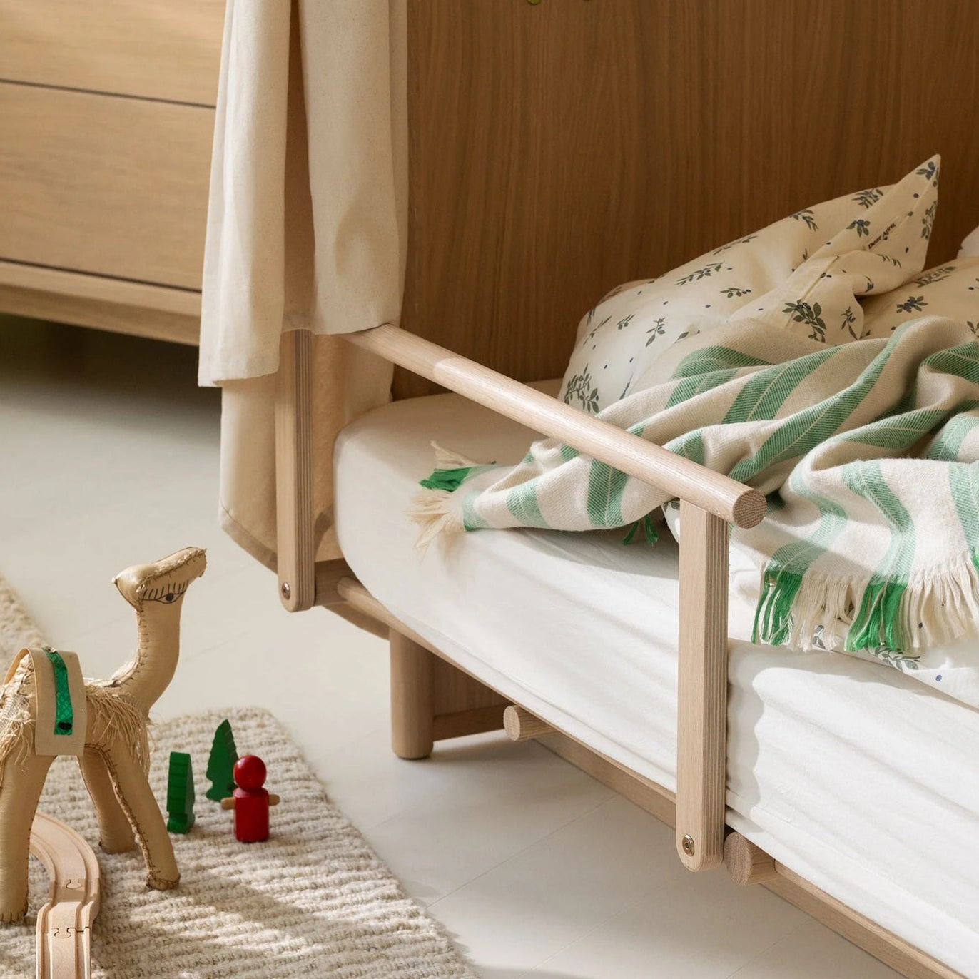 Oliver Furniture Camp Novel Bed Guards - 2 Pcs - Oak