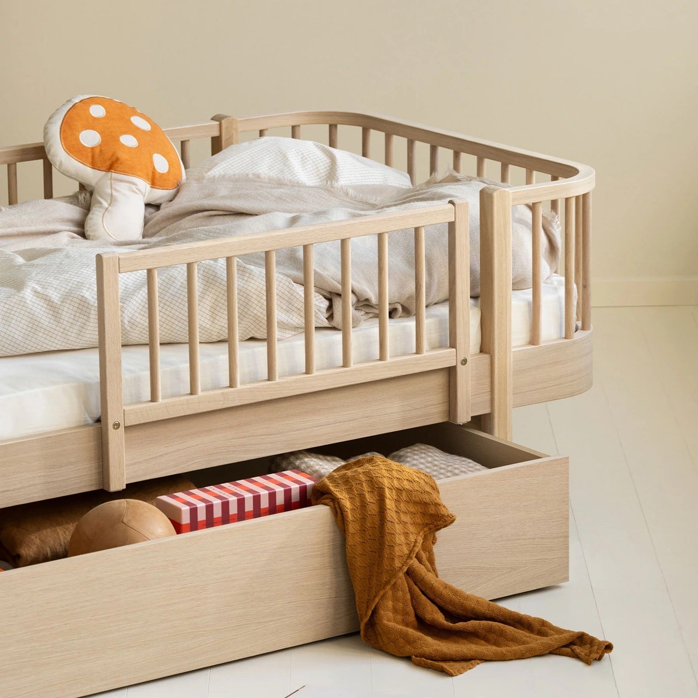 Oliver Furniture Wood Original Floor Bed - Oak