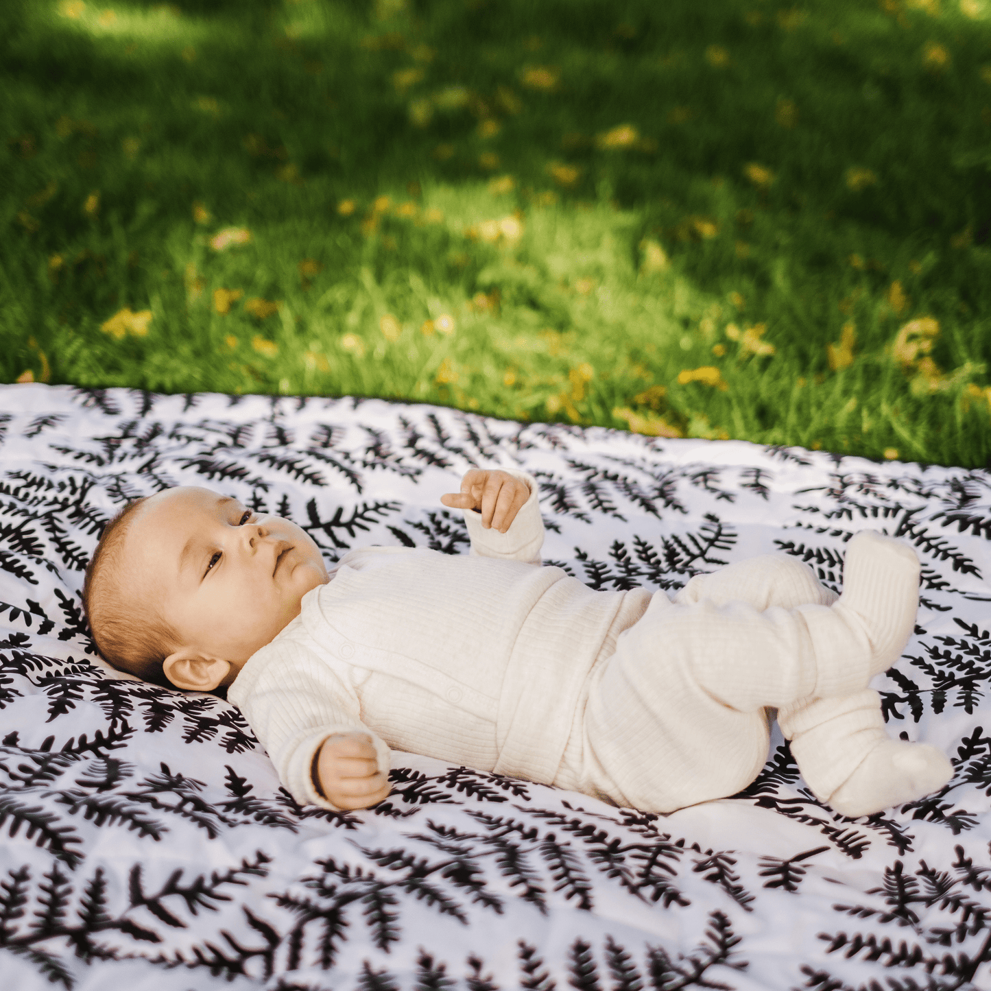 Etta Loves Outdoor Baby Playmat