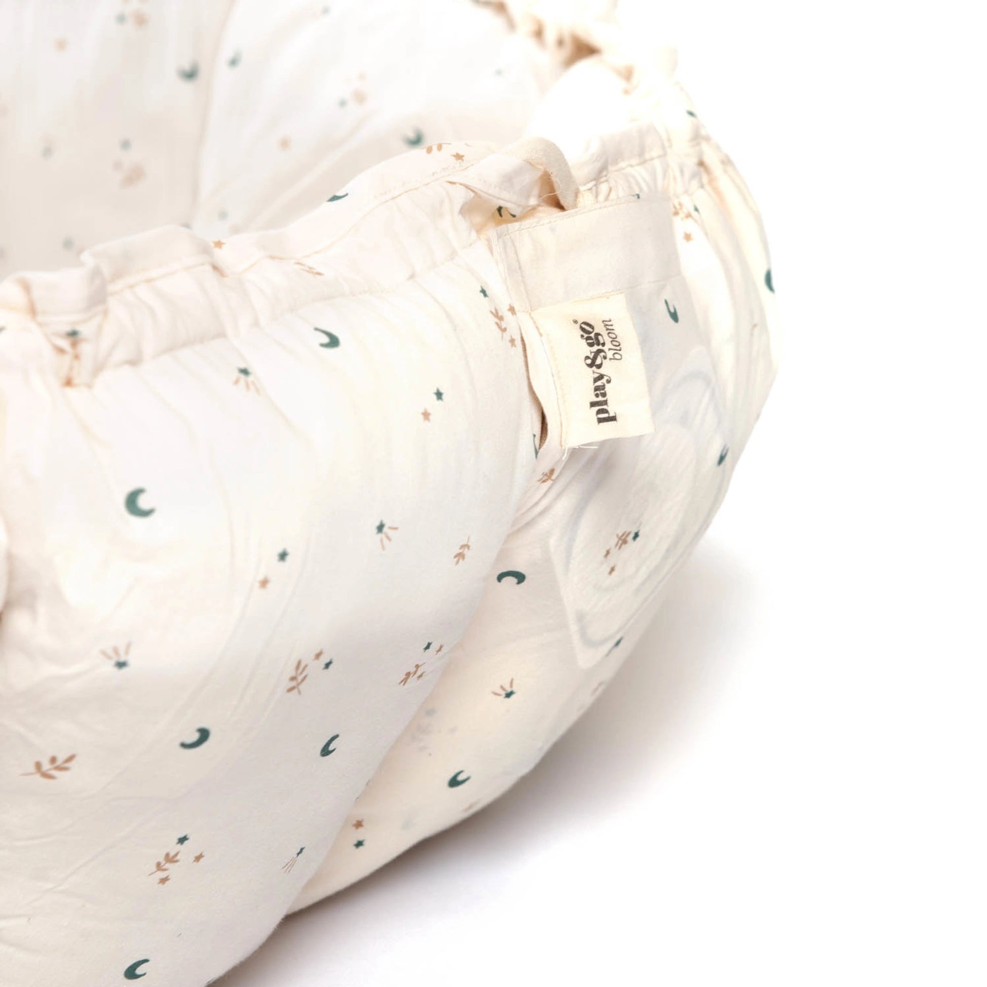 Play & Go Coco Organic Baby Playmat & Cocoon - Moon