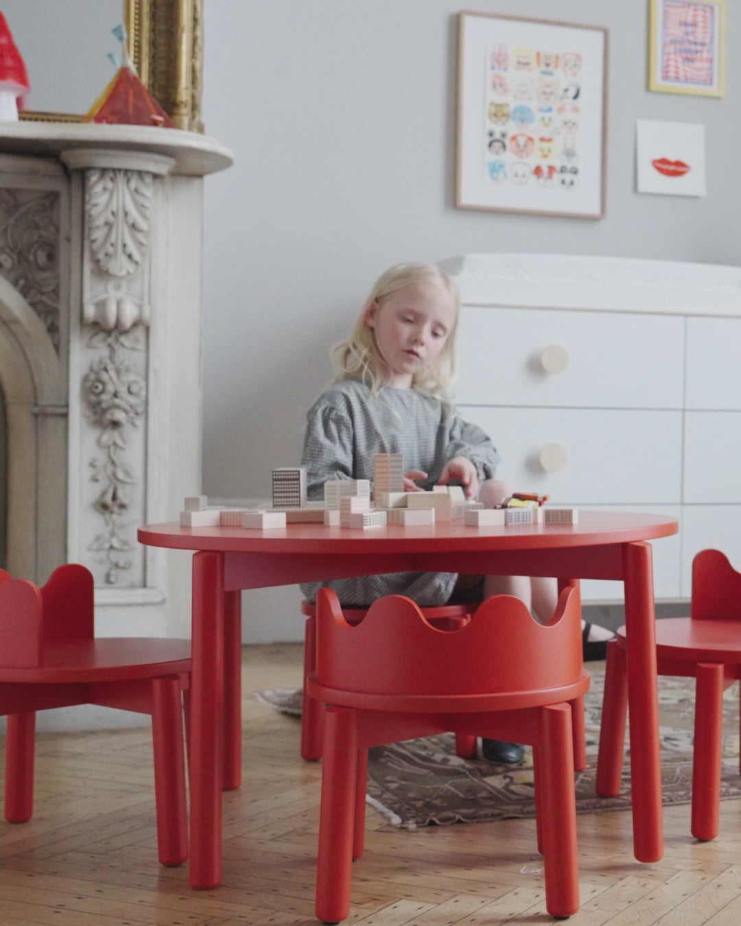 Oeuf NYC Moss Play Table - Tomato