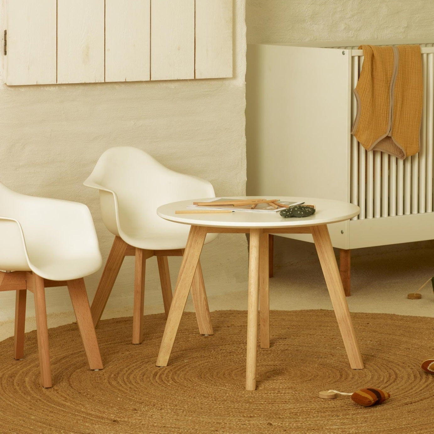 Quax Kids Table & Chair Set - White