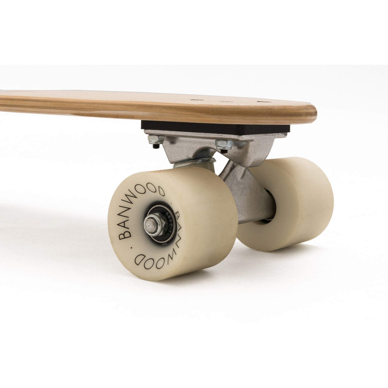 Close-up of a skateboard with 'Banwood' wheels on a white background