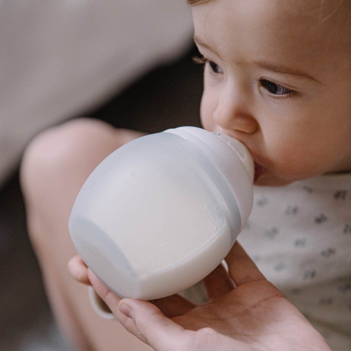 Elhee Silicone Baby Bottle - Milk  (2 Sizes)