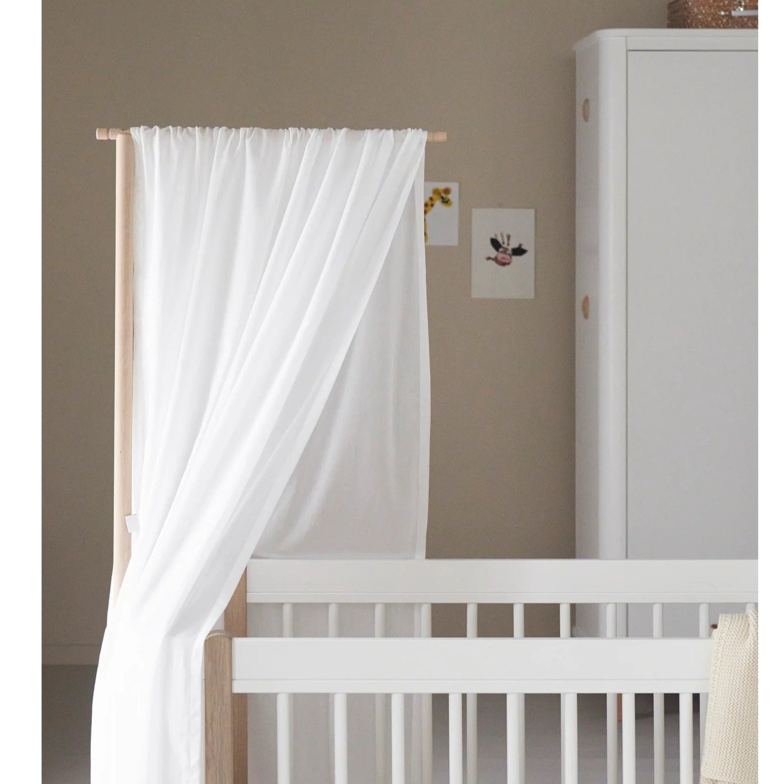 Oliver Furniture Wood Mini+ Cot Bed Incl. Junior Kit - White