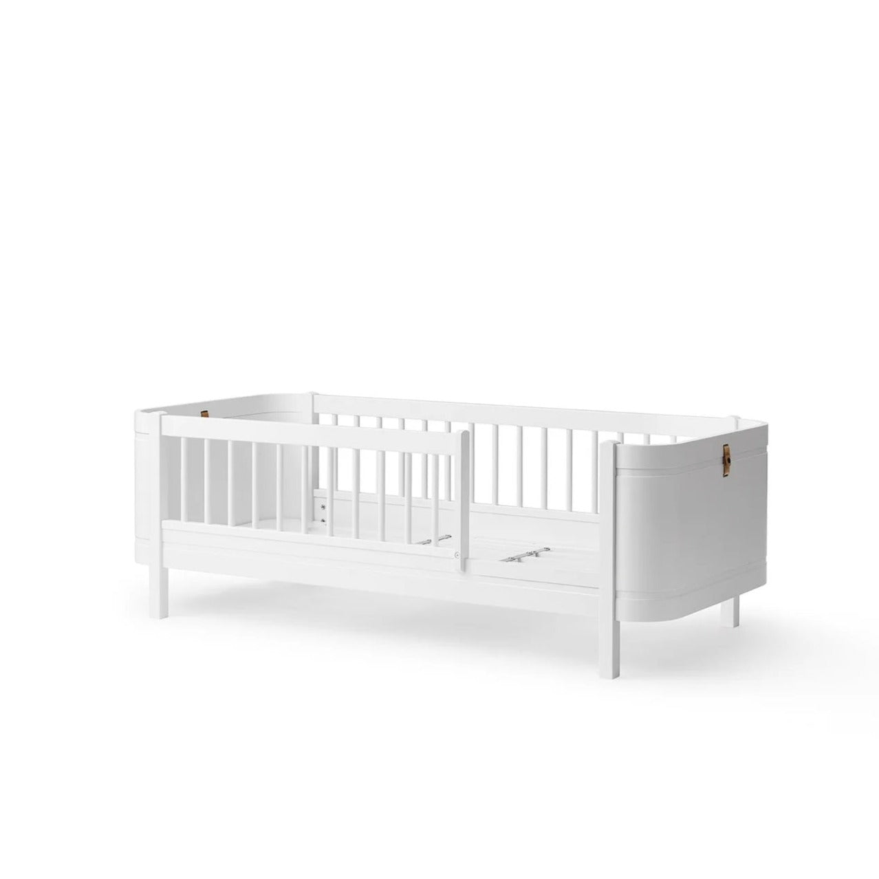 Oliver Furniture Wood Mini+ Junior Bed - White